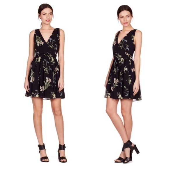 Joie Silk Braydon Dress Size Large Floral Black Caviar Wrap Bust Pleated Skirt - Picture 15 of 15